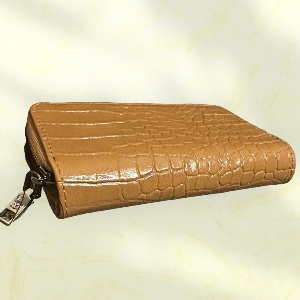 Badgley Mischka Wallet Vegan Leather Faux Croc‎ Brown New With Tags